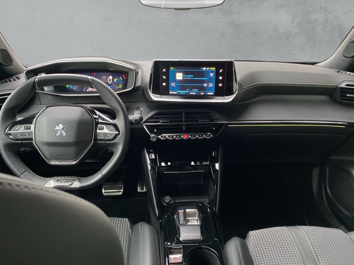 Fahrzeugabbildung Peugeot 2008 e- GT Elektromotor 136