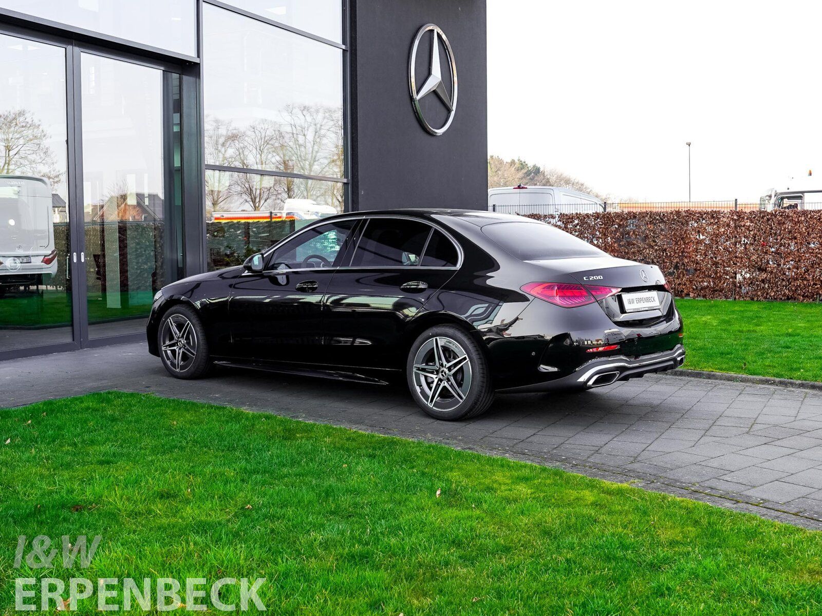 Fahrzeugabbildung Mercedes-Benz C 200 AMG Distronic AHK 360° DigitalLight Memory