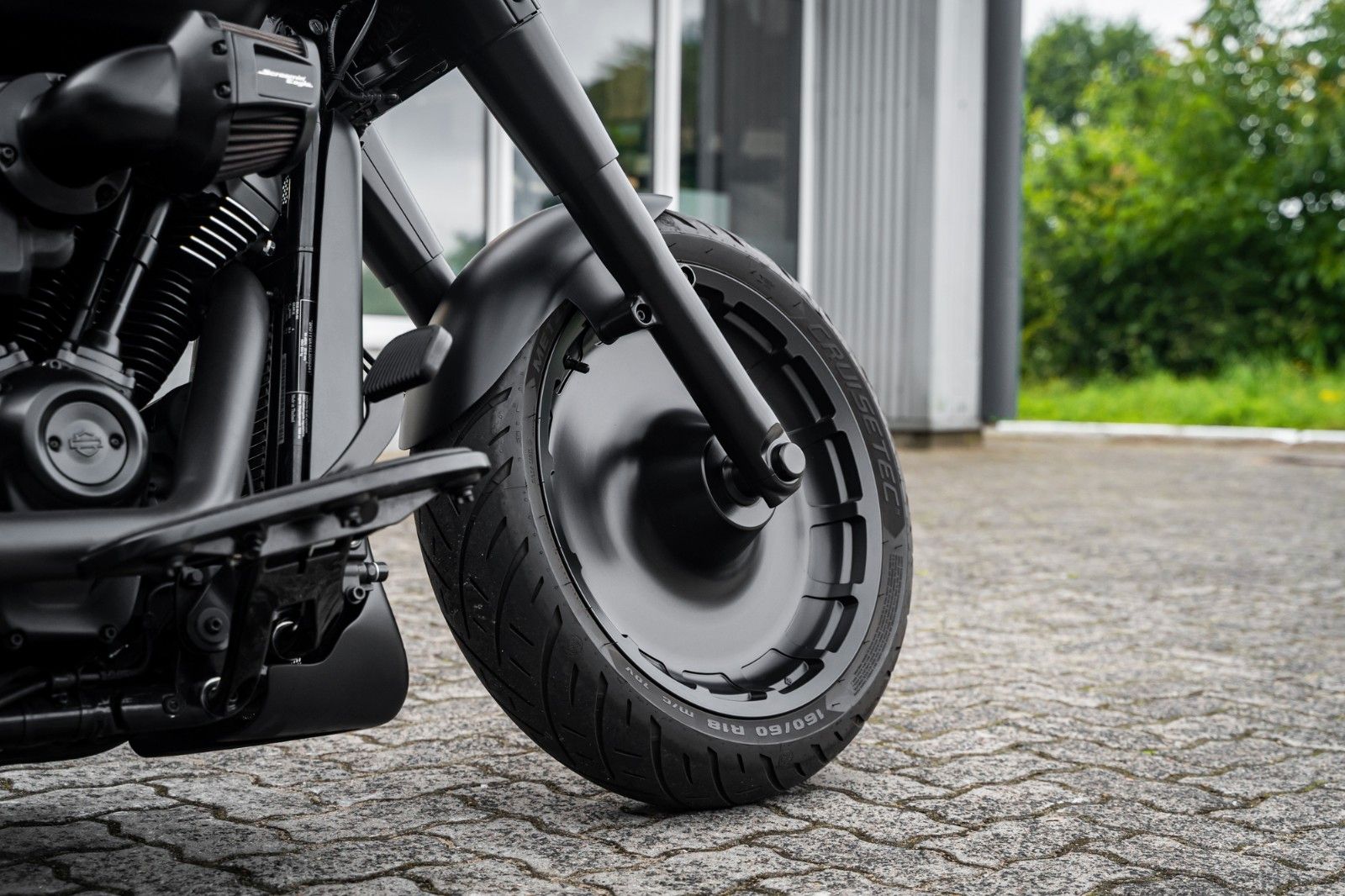 Fahrzeugabbildung Harley-Davidson FLFBS Fat Boy 128cui - Custom 1of1 "Black Titan"