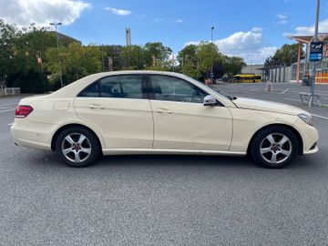 Mercedes E 220 - 5