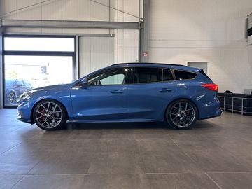 Ford Focus - 9