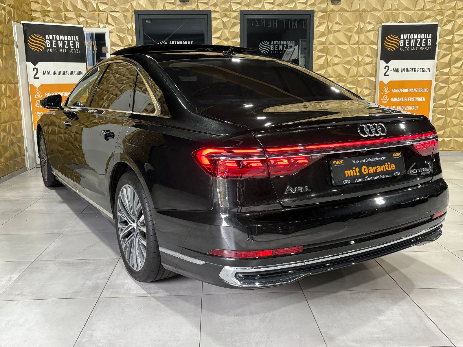 Fahrzeugabbildung Audi A8 60 TFSI e L quattro/Chauffeur-Paket/Fond-TV/