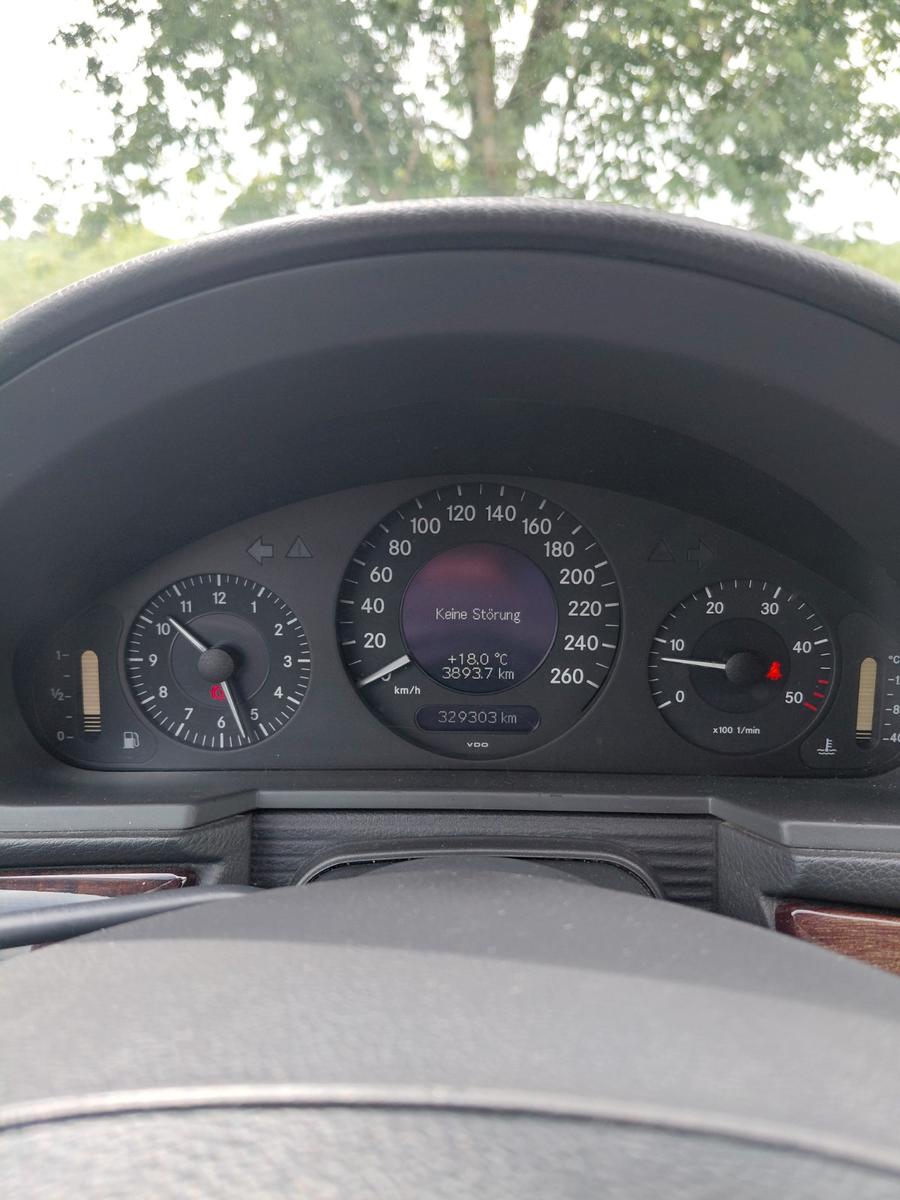 Mercedes-Benz E 220 CDI CLASSIC Classic
