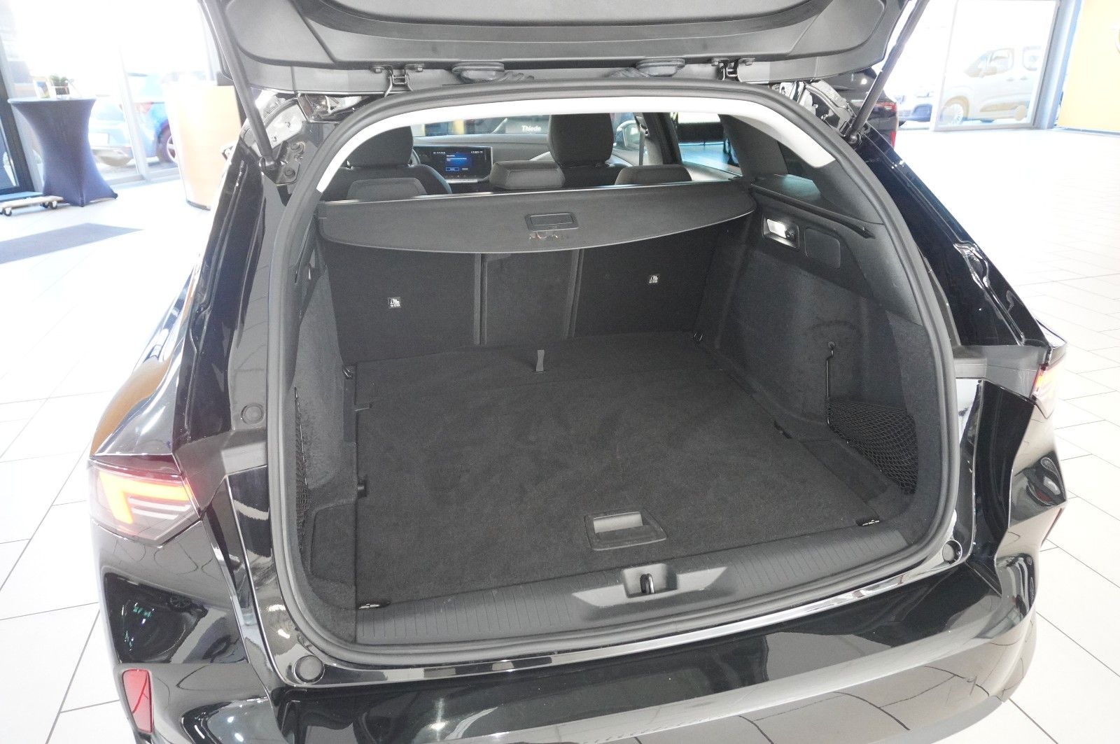 Fahrzeugabbildung Opel Astra L ST 1.2T  LED/NAVI/SHZ/ALU16/KAMERA/ALLWE