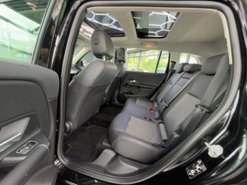 Mercedes GLB 200 - 11