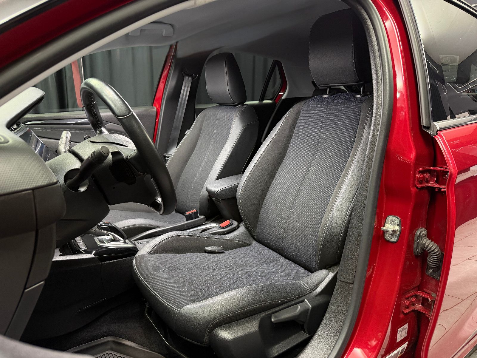 Fahrzeugabbildung Opel Corsa F Elegance|AUTOMATIK|NAVI|KAMERA|AC|PDC