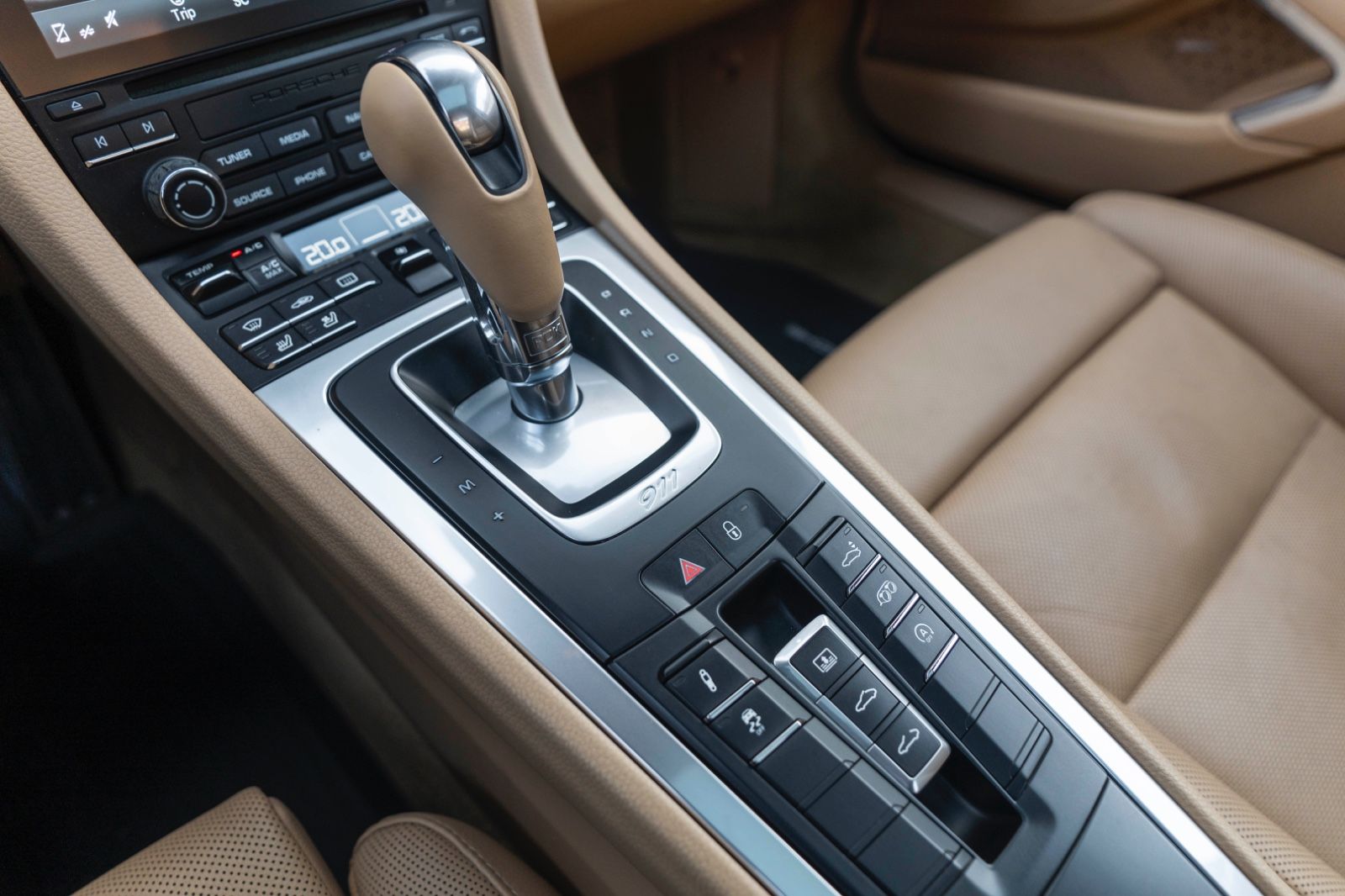 Fahrzeugabbildung Porsche 911 Carrera Coupe Sport-Chrono PASM KAM PDLS