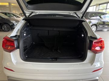 Fotografie des Audi Q2 35 TFSI S tronic sport AHK