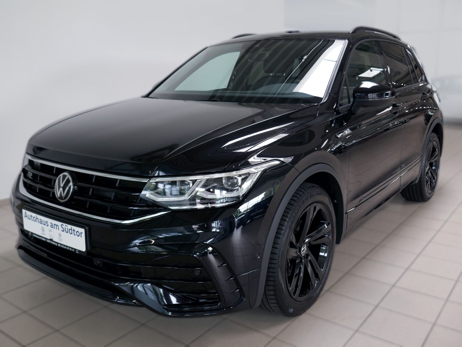Fahrzeugabbildung Volkswagen Tiguan R-Line 1.5 TSI DSG | LED RFK ACC Navi