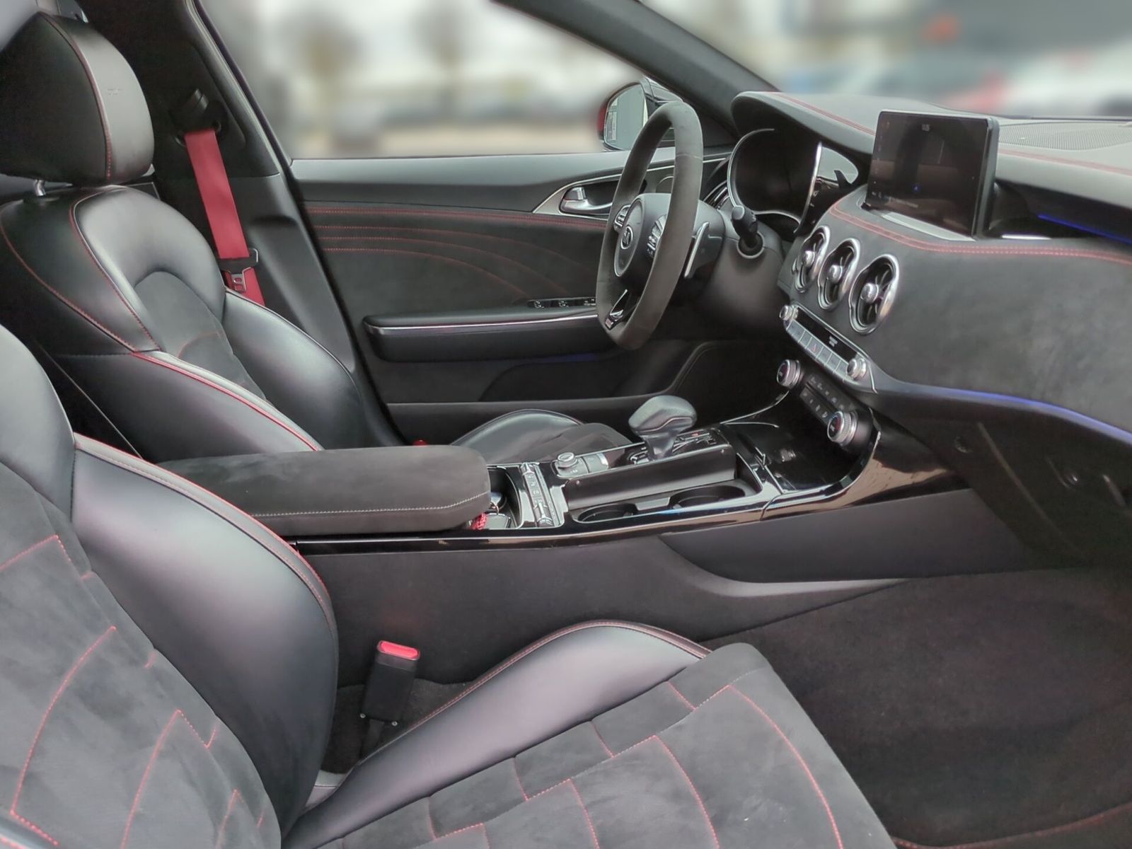 Fahrzeugabbildung Kia STINGER 3.3T AWD AT8 GT VEL.LED GD BASTUCK 20"
