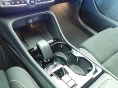 Fahrzeugabbildung Volvo XC40 B3 B DKG Plus Dark 'ACC, PILOT ASSIST'