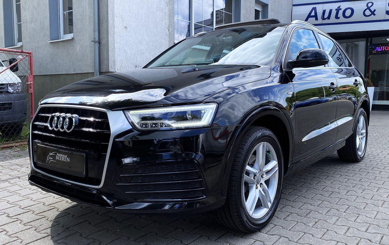 AUDI Q3 sport quattro 3.Hd SLINE PANO KESSY LED PDC