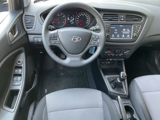 Fahrzeugabbildung Hyundai i20 1.0 Advantage Sitzheizung, Lenkradheizung