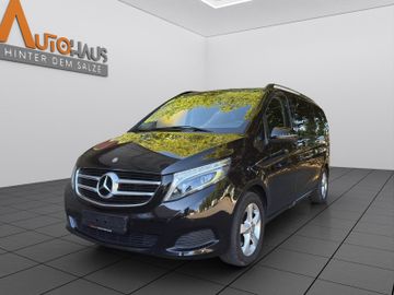 Mercedes V 220 - 2