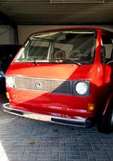 Volkswagen T3 geschl. Kasten ideal als Camperausbau - rote Volkswagen T3 andere