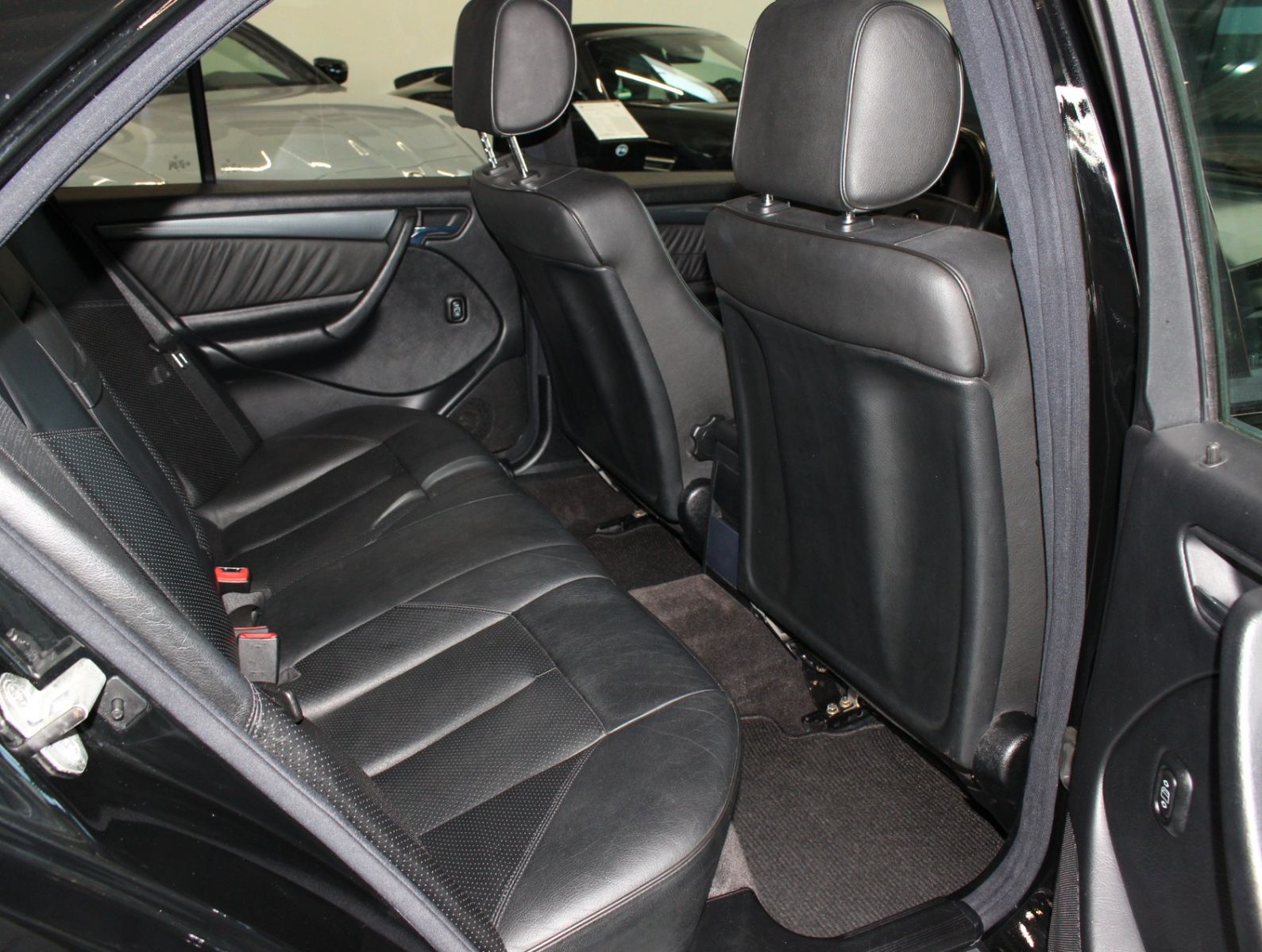 Fahrzeugabbildung Mercedes-Benz C 200 Sport Guter Pflegezustand+GSD+Xenon+Leder