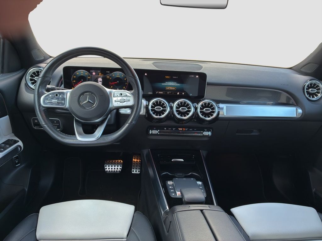 Fahrzeugabbildung Mercedes-Benz GLB 200 AMG Line*Night Paket*Kamera*Ambiente