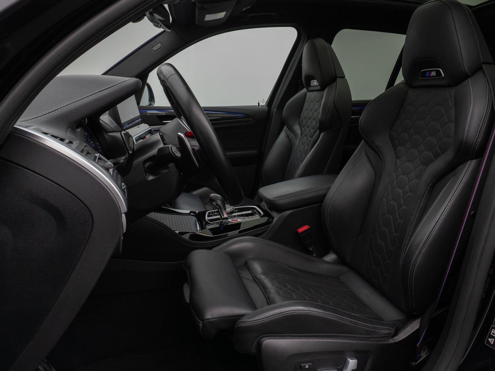 Fahrzeugabbildung BMW X3 M Competition Panorama Laser 360° HUD H/K AHK