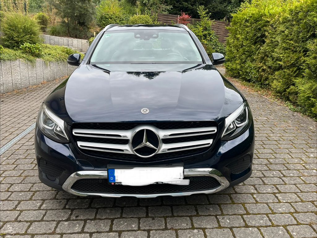 Image of Mercedes-Benz GLC 250