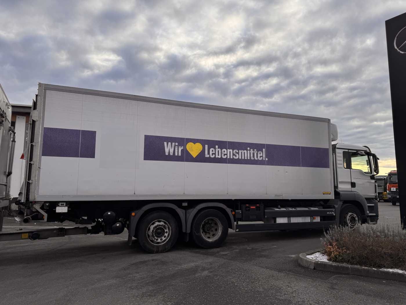 Fahrzeugabbildung MAN TGS 26.440 6x2 BL LBW 2.000kg Carrier Supra 1150