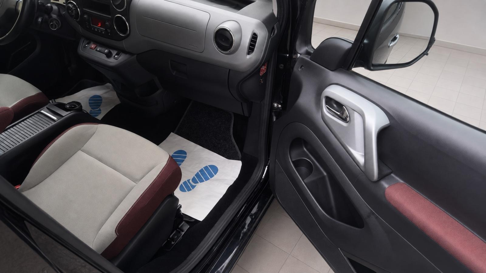 Citroën Berlingo Kombi Silver Selection*TÜVneu*Klima*AHK