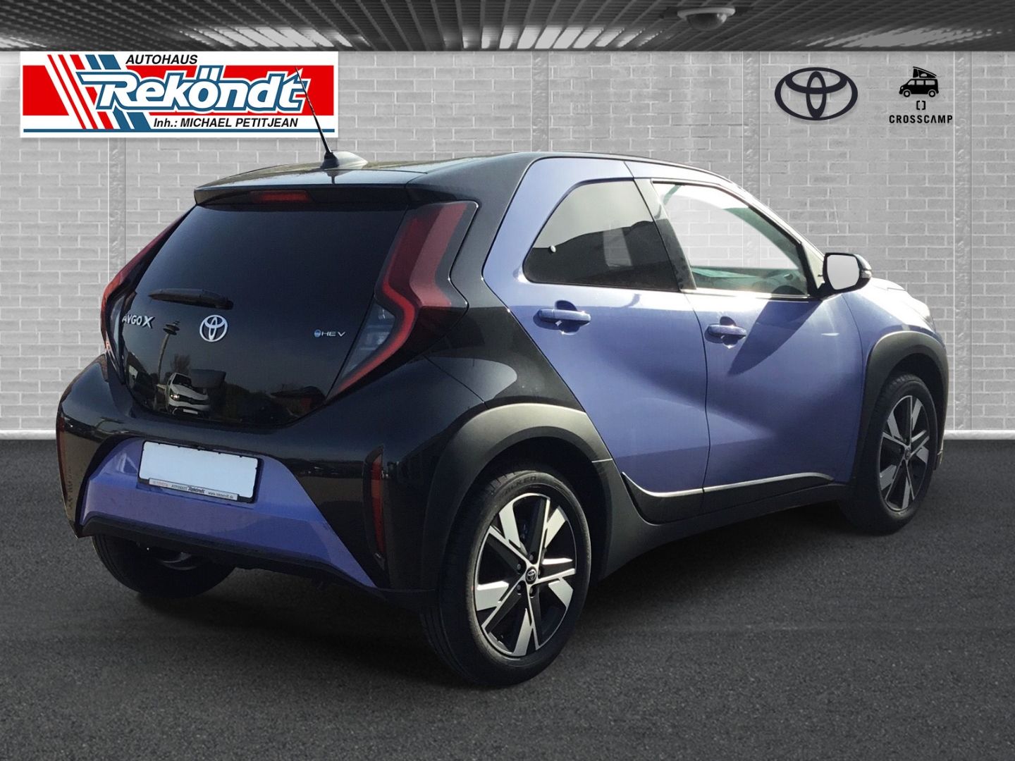 Toyota Aygo X 1.5 Hybrid Teamplayer ACC RFK SHZ PDC DAB imagem 2