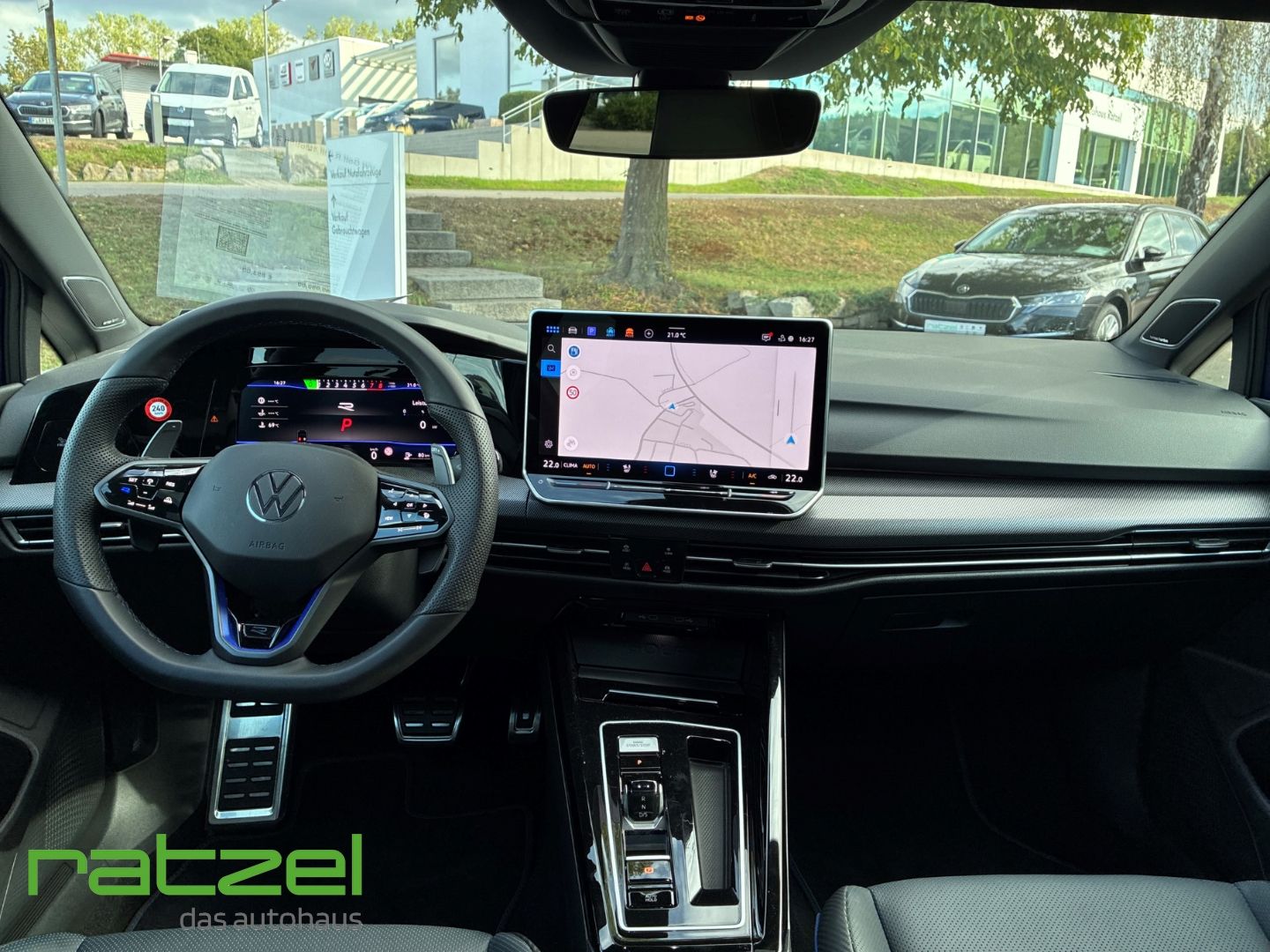 Fahrzeugabbildung Volkswagen Golf R VIII 4Motion 2.0 TSI DSG Navi HUD Har/Kar