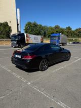 Mercedes-Benz E 350 Coupé E 350 4MATIC - - Mercedes-Benz E 350 mit Benzin-Antrieb