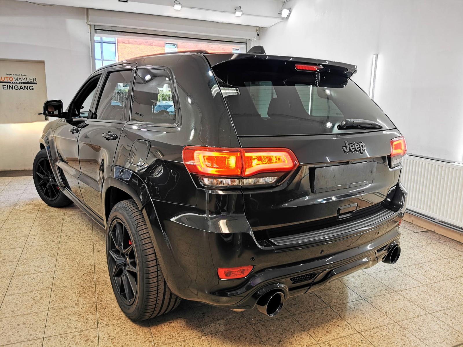 Jeep Grand Cherokee SRT 6.4 V8 HEMI 468 ch • 4x4 • Skyhook • Harman Kardon • Toit Panoramique