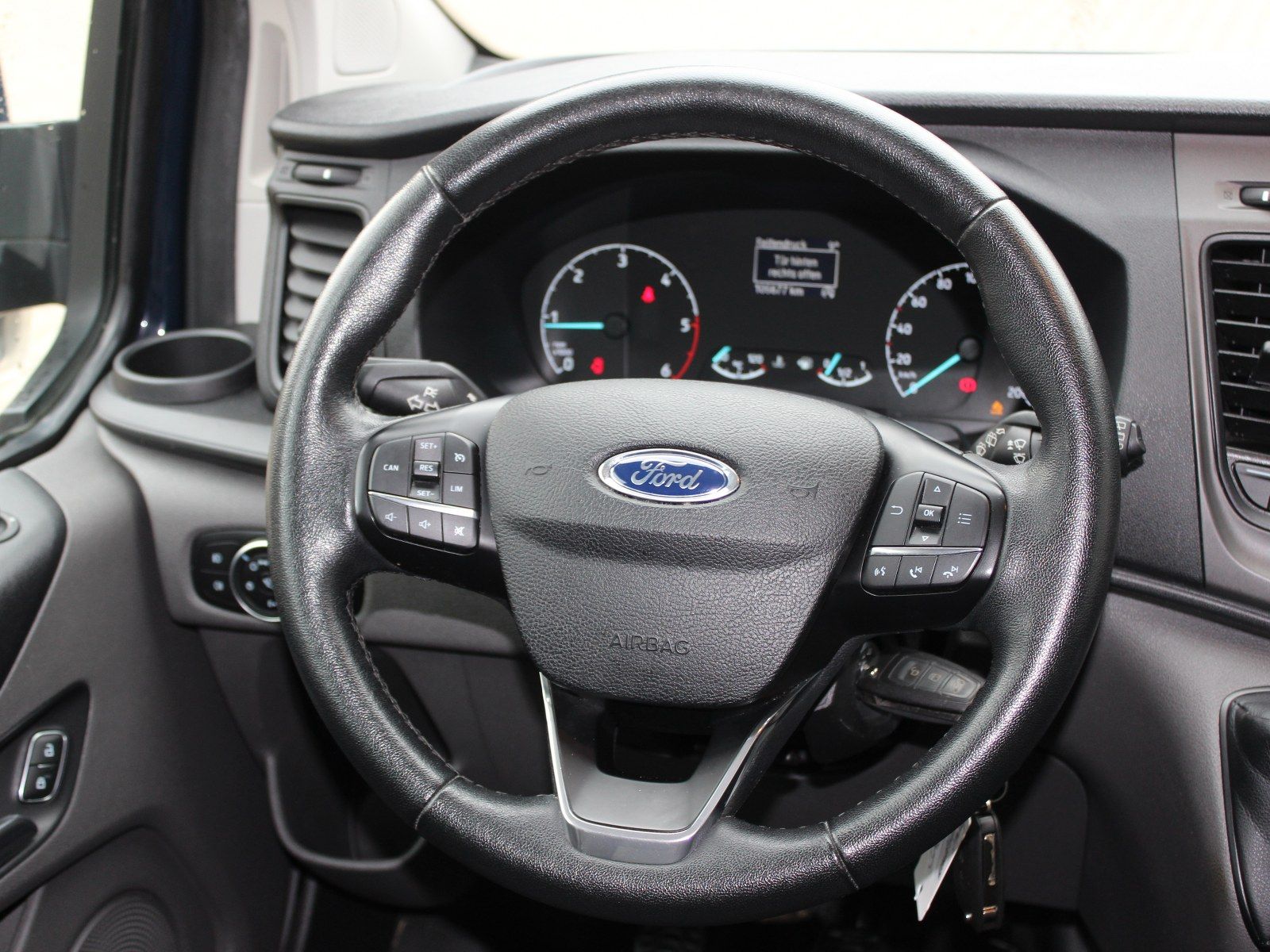 Fahrzeugabbildung Ford Transit Custom 320 L2 Trend 2,0 TDCi
