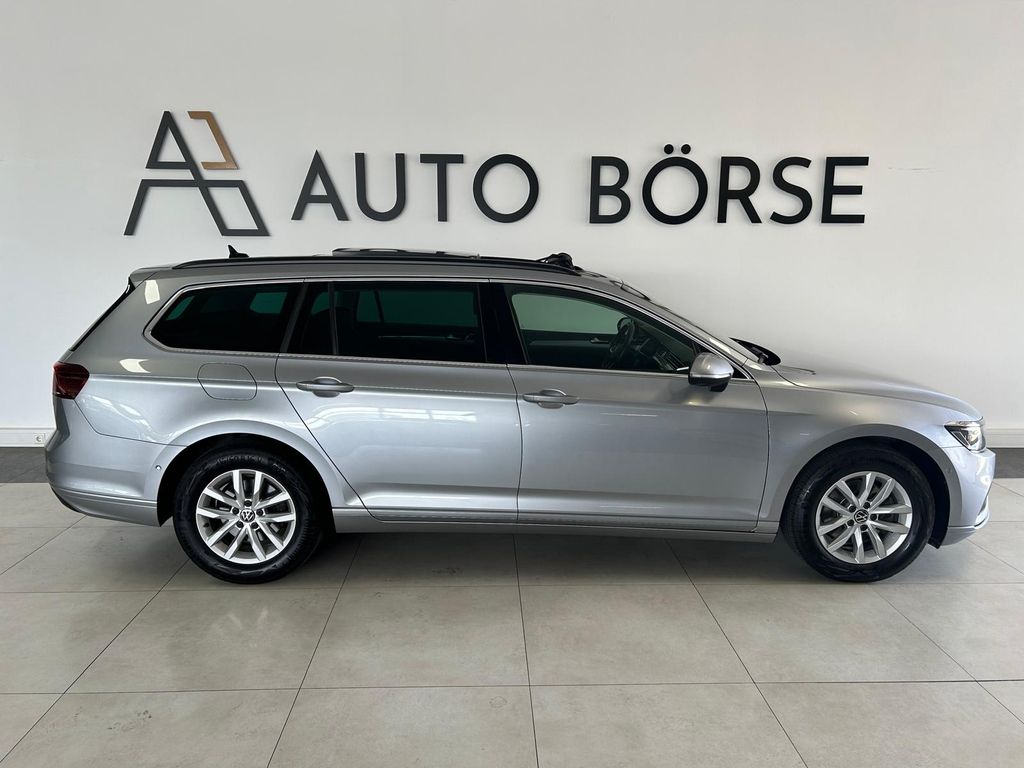 Volkswagen Passat Variant BUSINESS PANO*HUD*CAM*AHK*IQ.LIGH