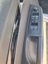 Volkswagen Sharan 2.0 TDI SCR Highline 7SITZ/PANO/AHK/STA - gebrauchte Volkswagen Sharan aus dem Jahr 2015