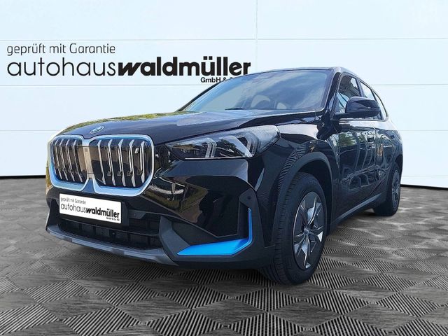 BMW iX1 xDrive30