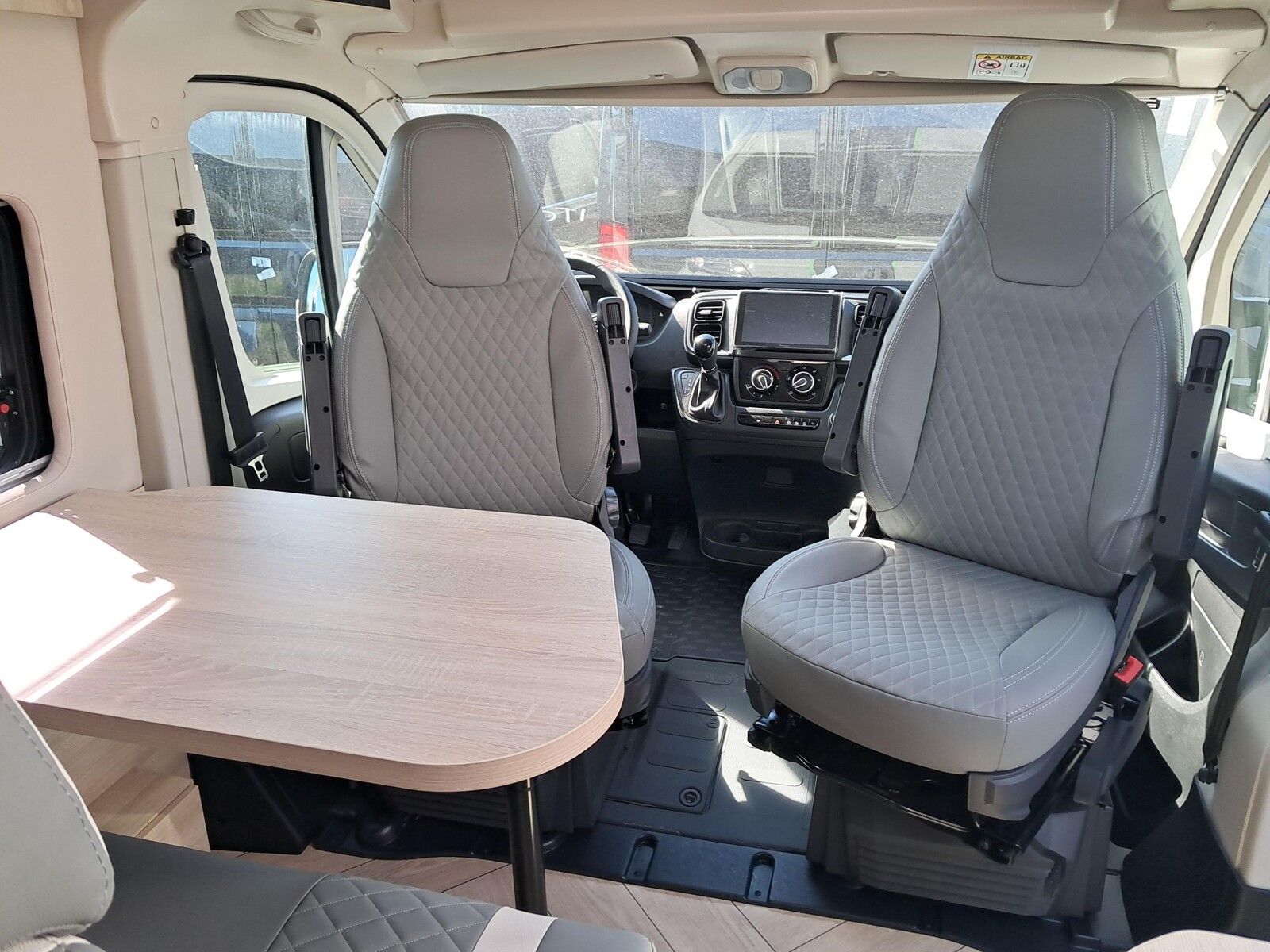Fahrzeugabbildung Chausson Van Sport Line V594 Solar, Markise, RFK, Alu