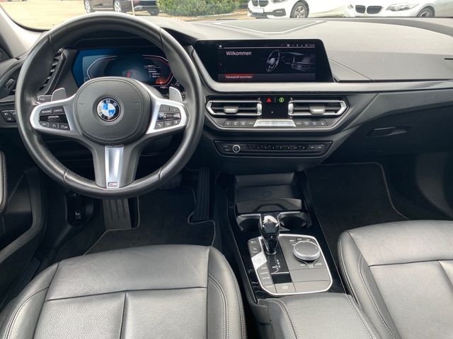 Fahrzeugabbildung BMW 120 i Luxury+Sportautom.+LED+Navi+Head-Up+DAB