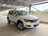 Volkswagen Tiguan 2.0 TDI 1.HAND GARANTIE*NAVI*AHK*PDC*SHZ - VW Tiguan Gebrauchtwagen in Mainz