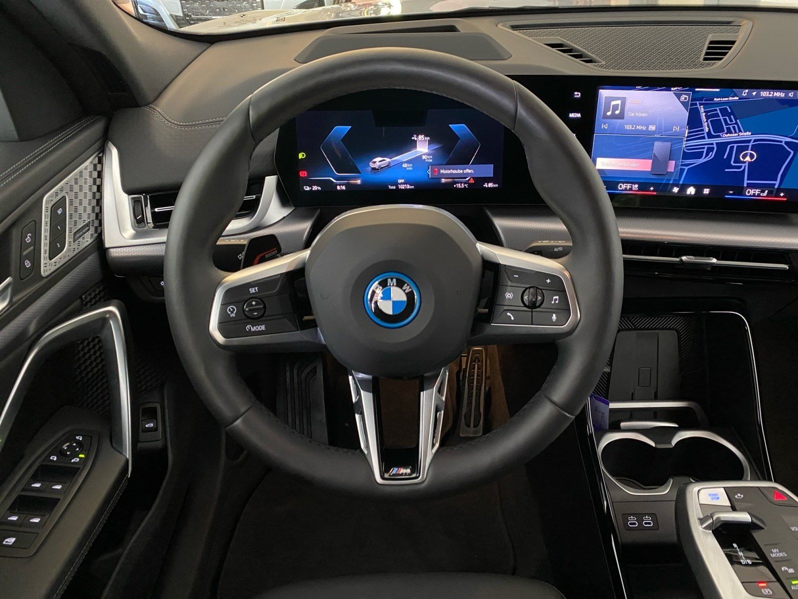BMW iX2 - Bild 9