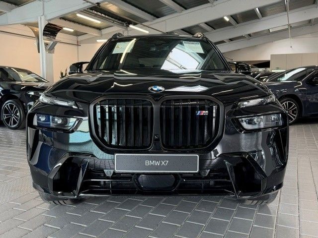 BMW X7 M60