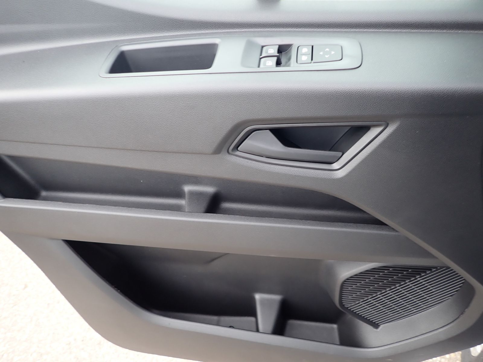 Fahrzeugabbildung Renault Master Kastenwagen FWD Kasten extra L2H2 3,5t Bl