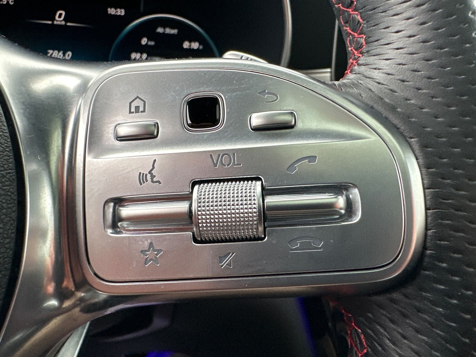 Fahrzeugabbildung Mercedes-Benz GLC 43 AMG 4Matic 9G NAV+LED+ACC+PANO+360°