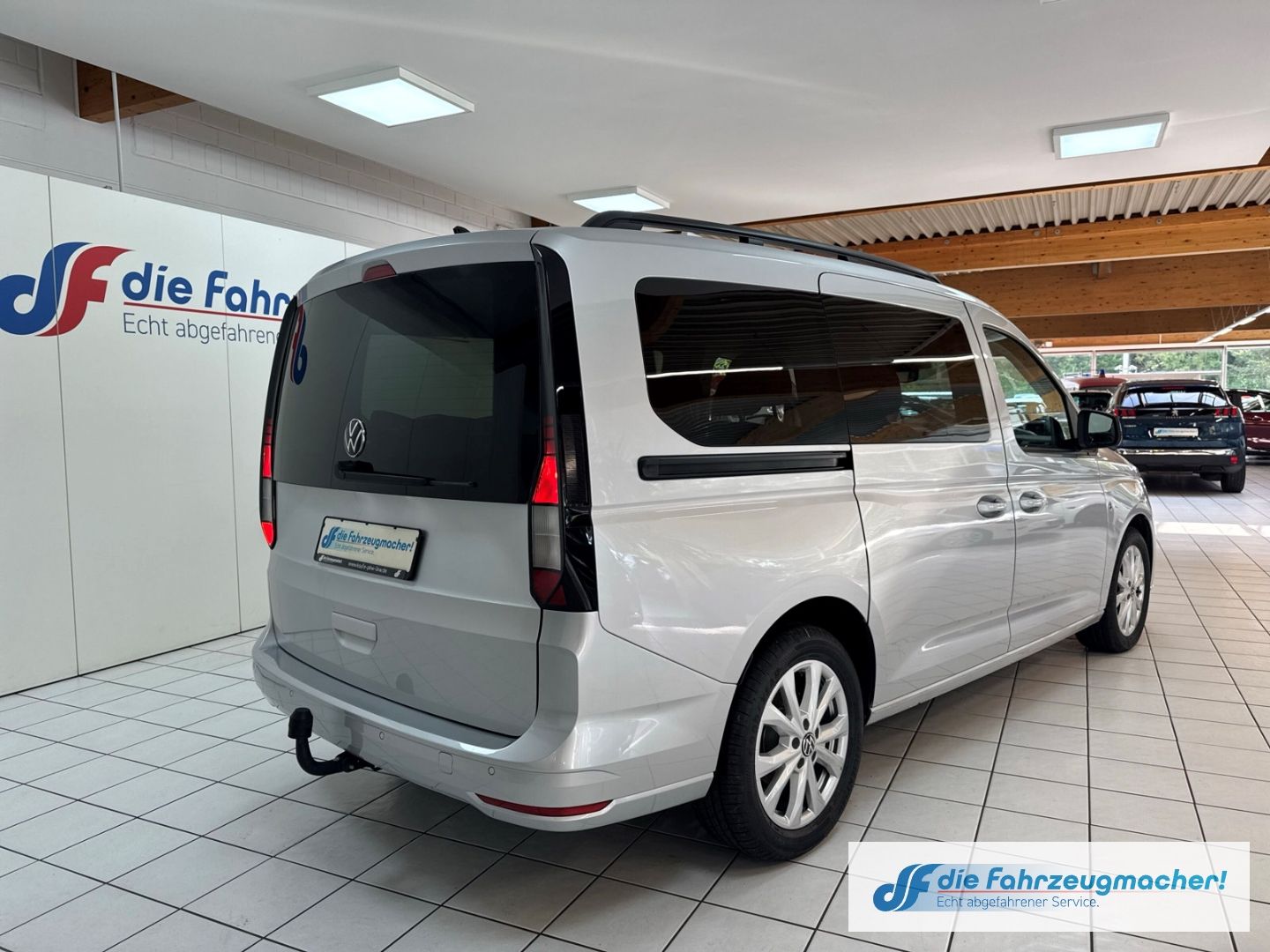 Fahrzeugabbildung Volkswagen Caddy Life Maxi 2.0 TDI EU6d AHK  *EXPORT