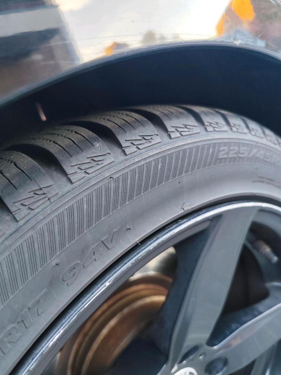 BMW 318 2010 — photo 10