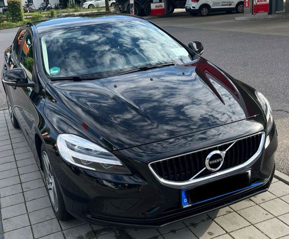 Volvo V40 T3 Momentum