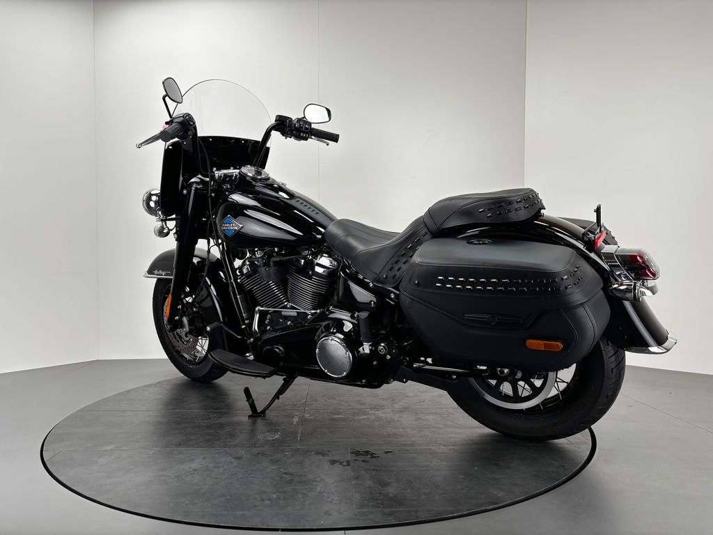 Fahrzeugabbildung Harley-Davidson SOFTAIL HERITAGE CLASSIC *KAUM KILOMETER
