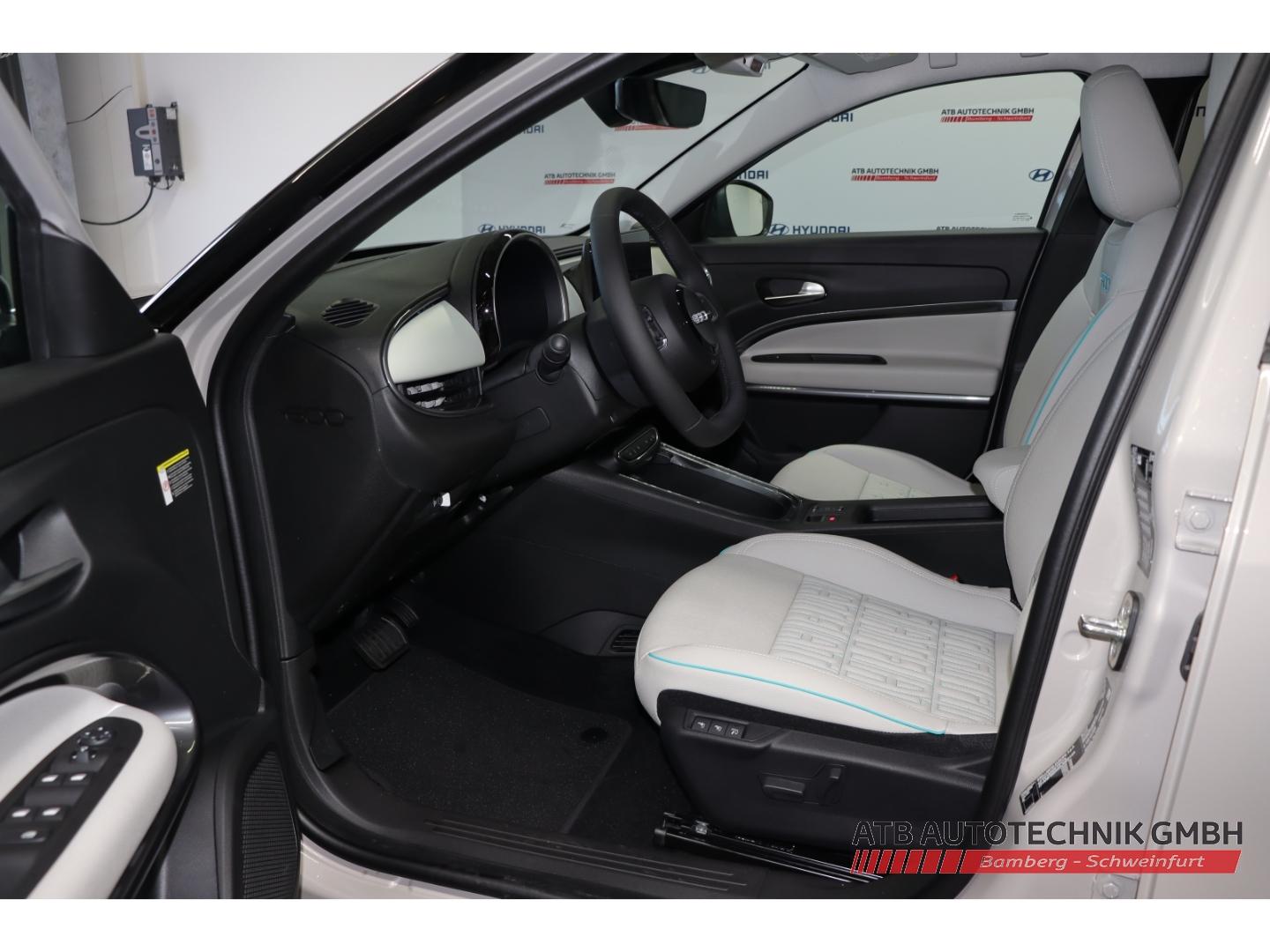 Fiat 600e MY25 La Prima 115 kW Navi Massagesitze LED 
