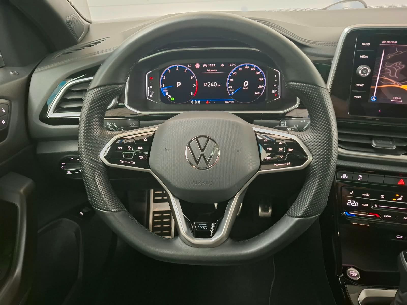 Fahrzeugabbildung Volkswagen T-Roc R-Line 1.5TSI DSG +AHK +IQ.Light +Panorama