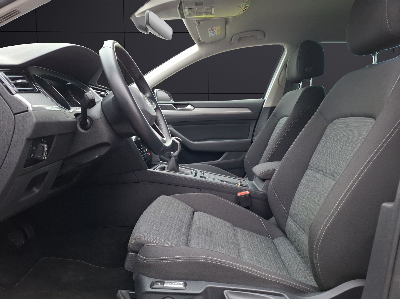 Fahrzeugabbildung Volkswagen Passat Variant TDI Business Matrix Navi ACC RFK