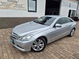 Mercedes-Benz E 300 E Coupe E 300 CGI BlueEfficiency - Mercedes-Benz E-Klasse aus 2011: Coupe