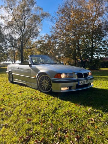 BMW E36 320i Cabrio