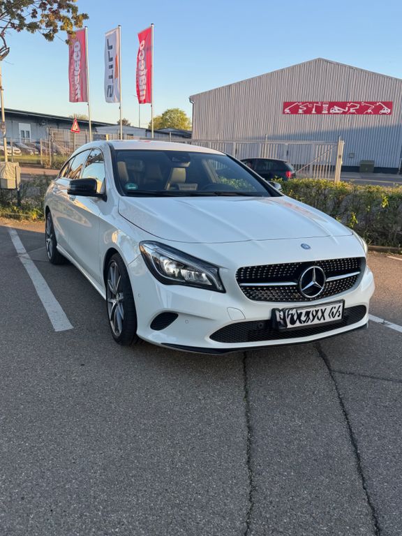 Image of Mercedes-Benz CLA 220 Shooting Brake